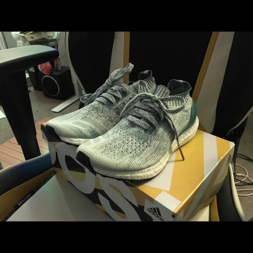 Adidas Ultraboosts Uncaged Size 7